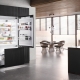 Kühlschrank in moderner Wohnung